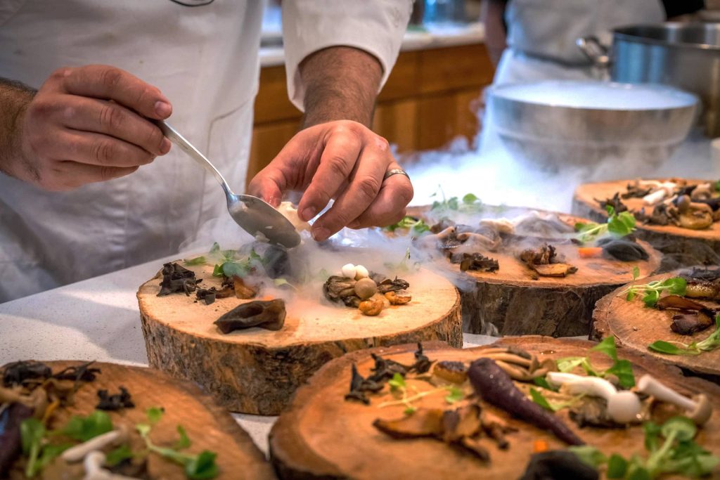 Pexels elevate 1267320